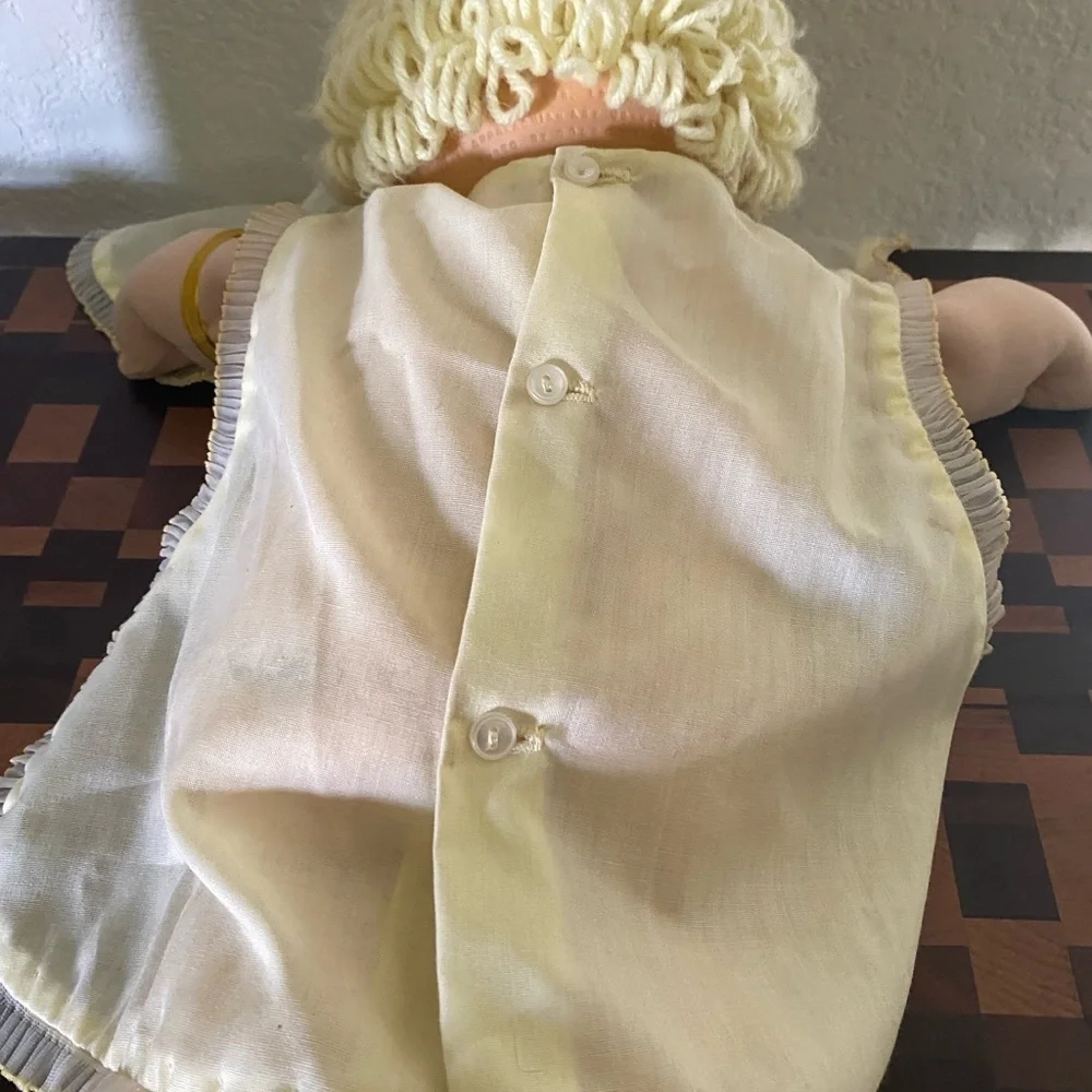 Vintage Signed Xazier Robert’s 1978-82 Cabbage Patch Doll Blonde Outfit Pacifier